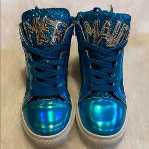 🆕Brand New Olivia Miller Mermaid sneakers size 2